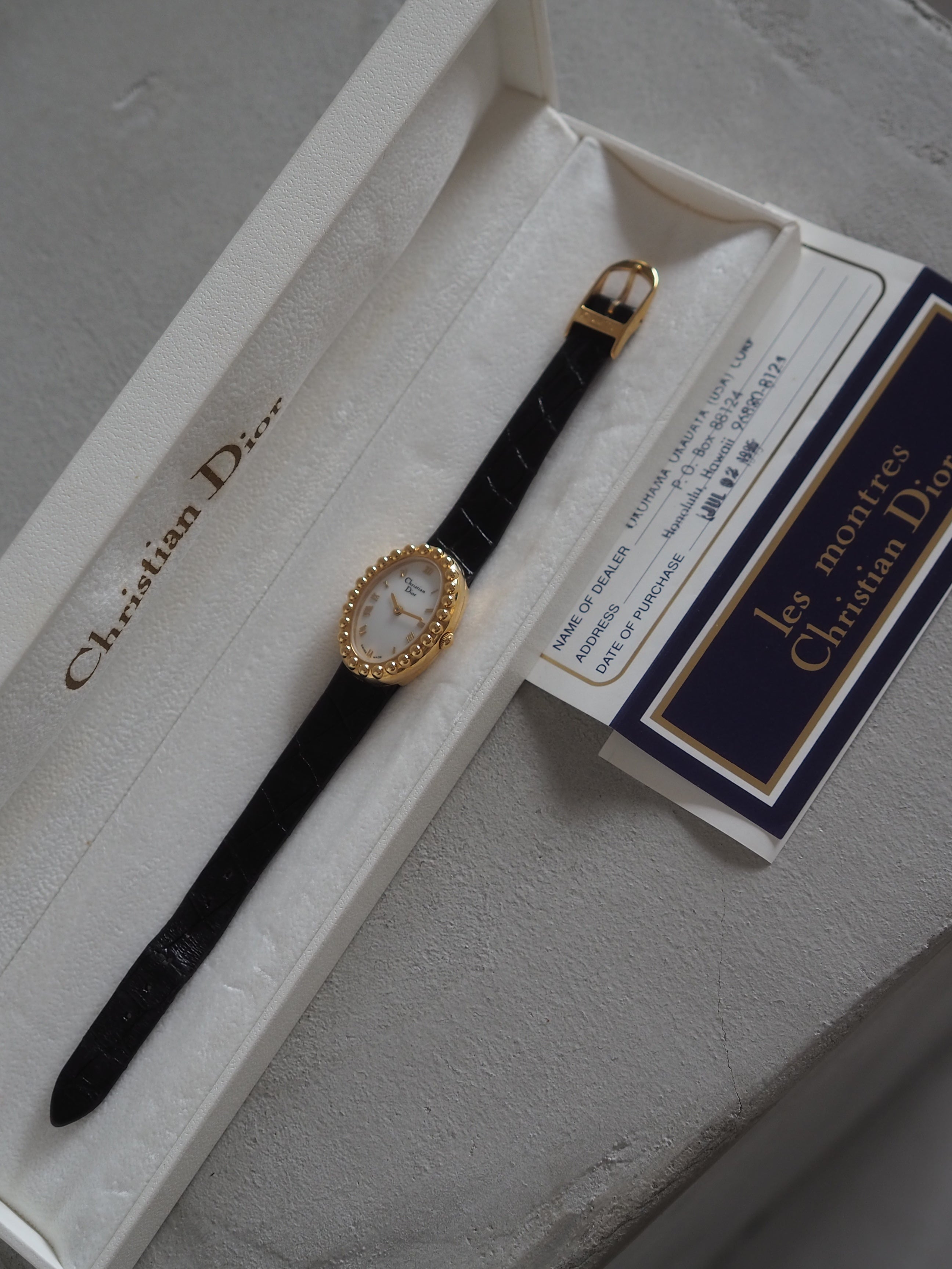 Christian Dior ディオール オーバル ロゴ ウォッチ 腕時計 ゴールド