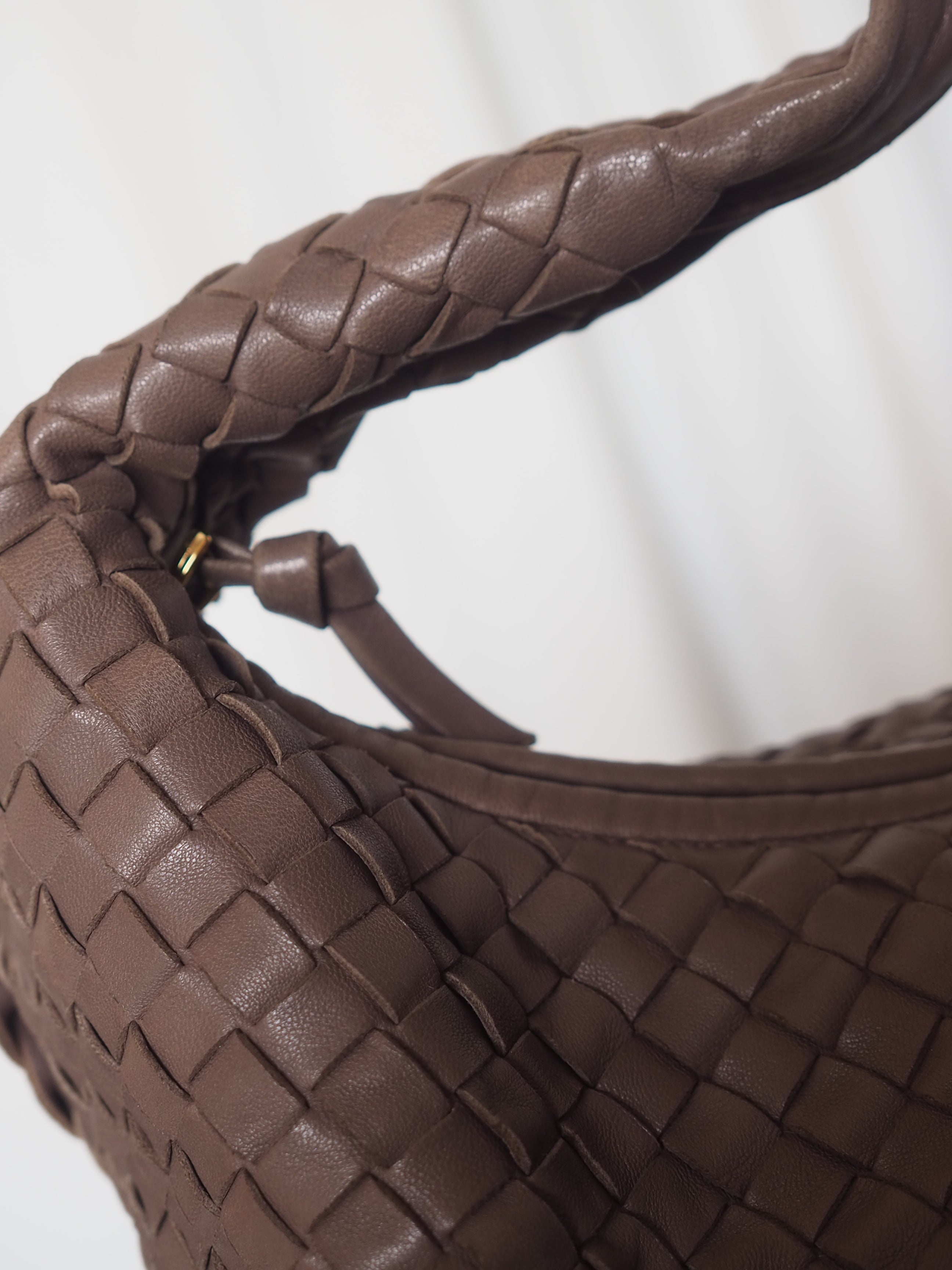 BOTTEGA VENETA ボッテガヴェネタ イントレチャート ショルダーバッグ