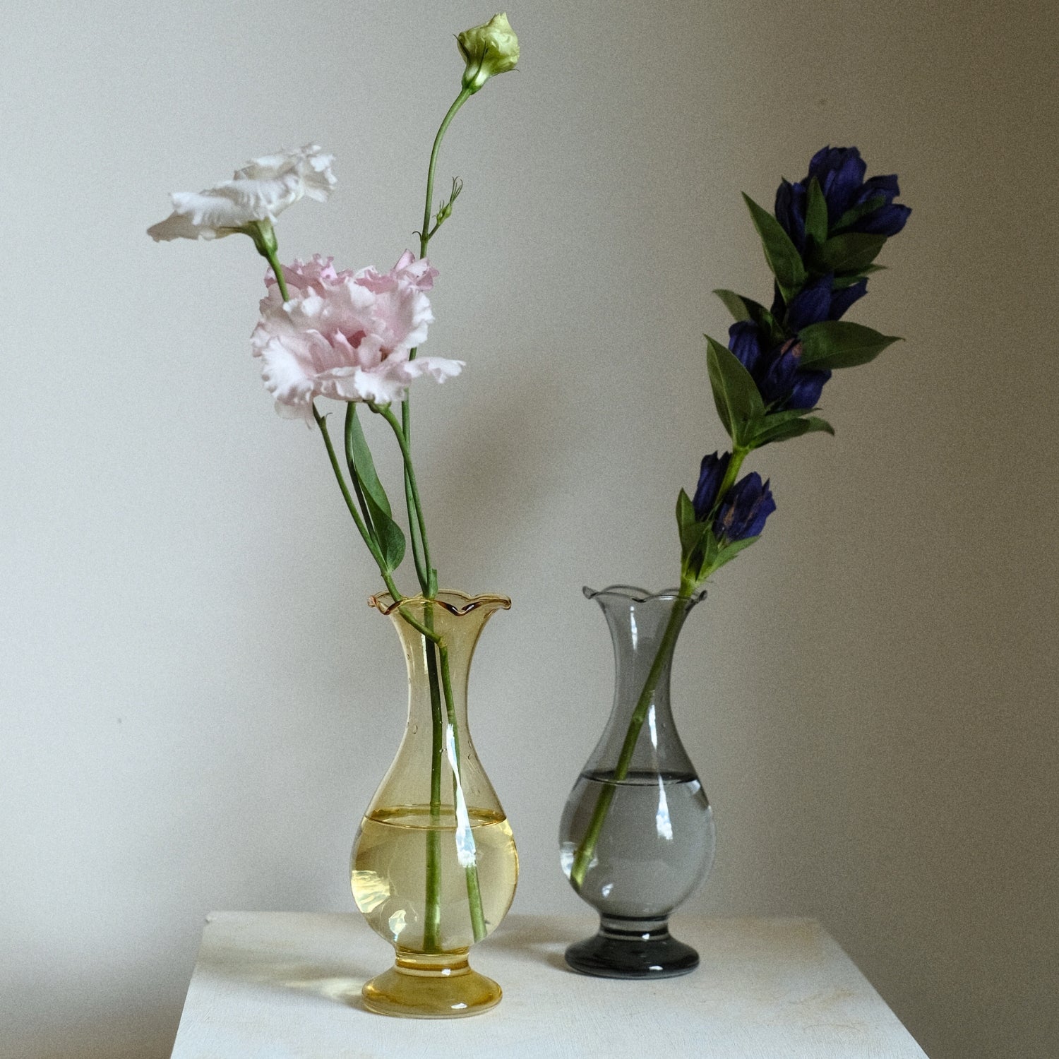 ガラスの花瓶｜一輪挿し｜おしゃれ｜かわいい｜シンプル｜室内｜ふち