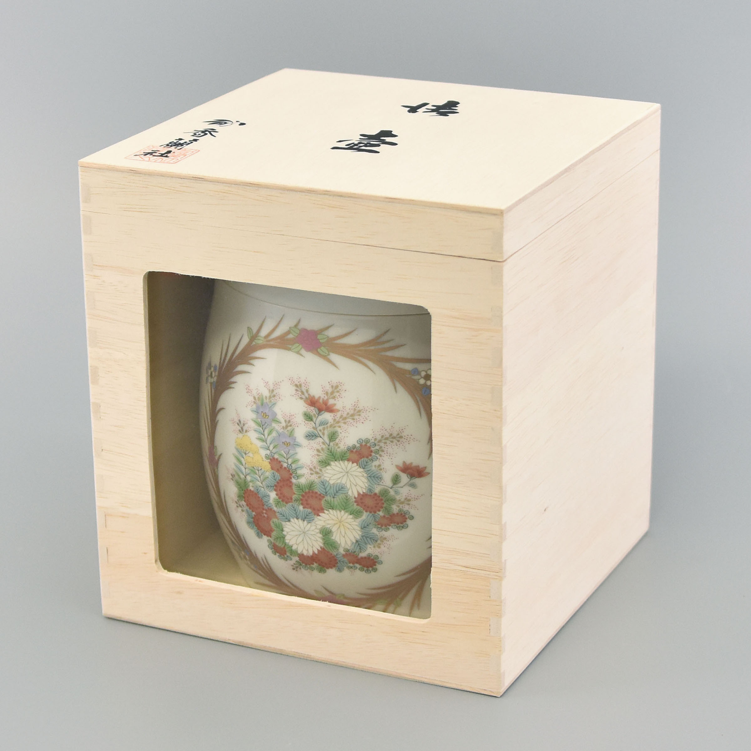 金彩窓絵淡彩菊）家型6寸骨壺|有田焼の老舗-香蘭社オンラインショップ