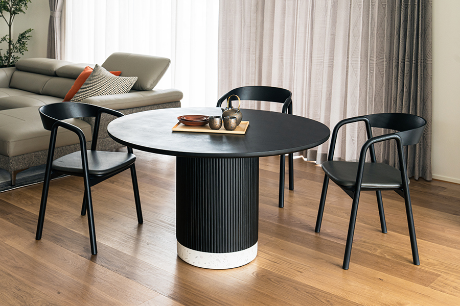 モーダ・エン・カーサ ダイニングチェア インレー