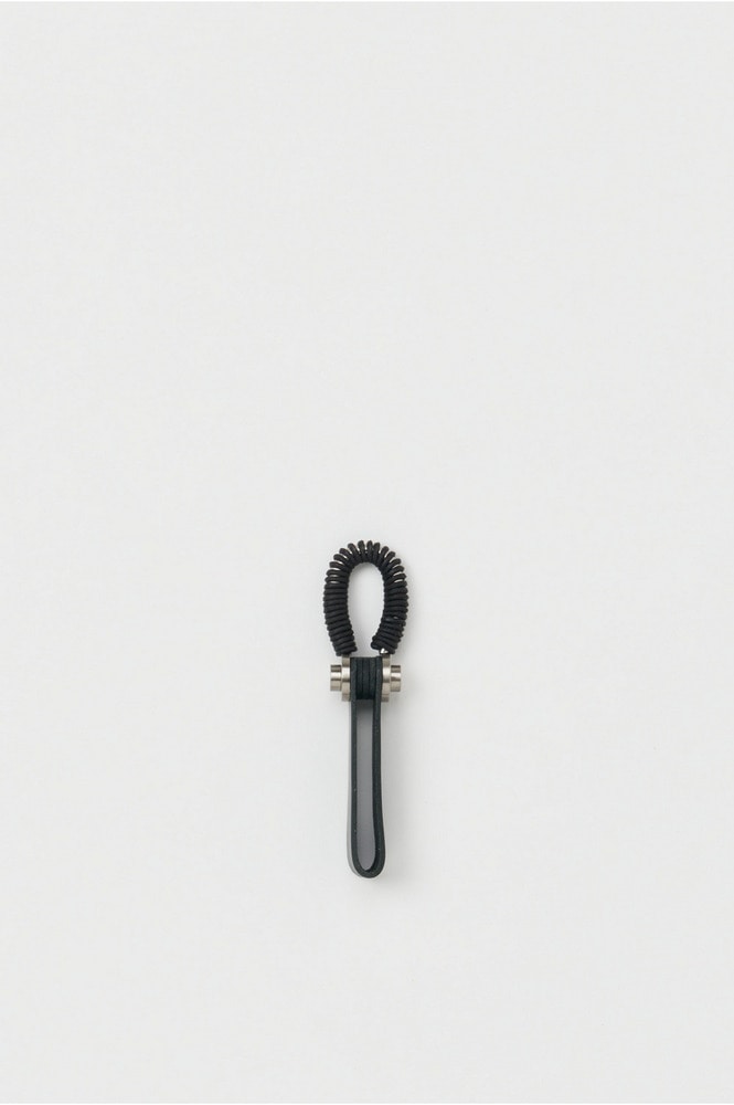 leather key shackle｜スキマ Hender Scheme Official Online Shop