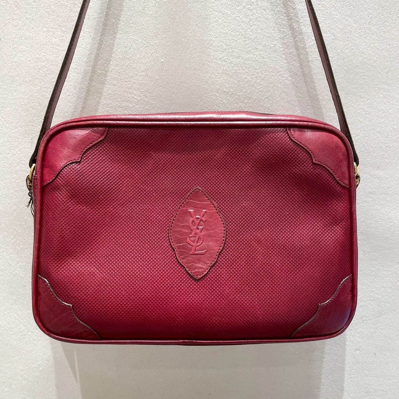 vintage YVES SAINT LAURENT(イヴ・サンローラン）ショルダーバッグ