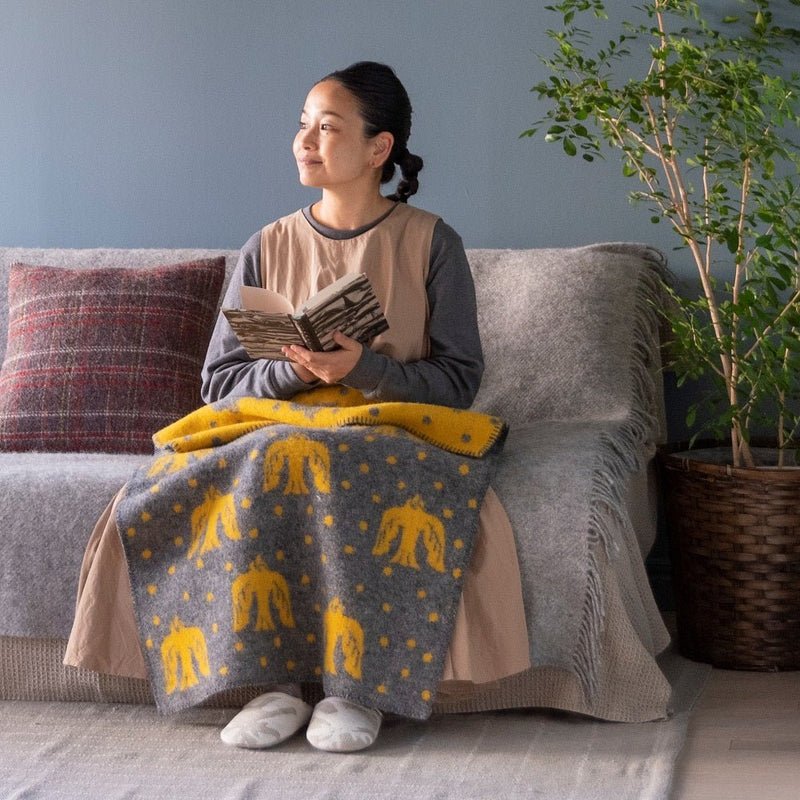 ウールブランケット birds in the snow｜クリッパン – イルムス