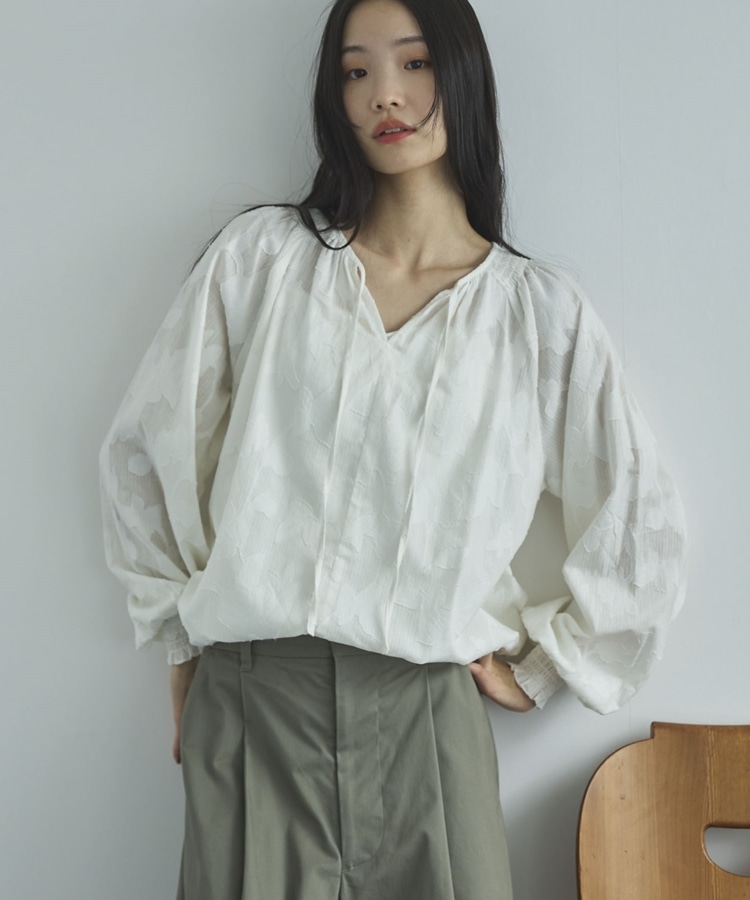 2WAYジャガードシャーリングブラウス(F OFF WHITE): トップス
