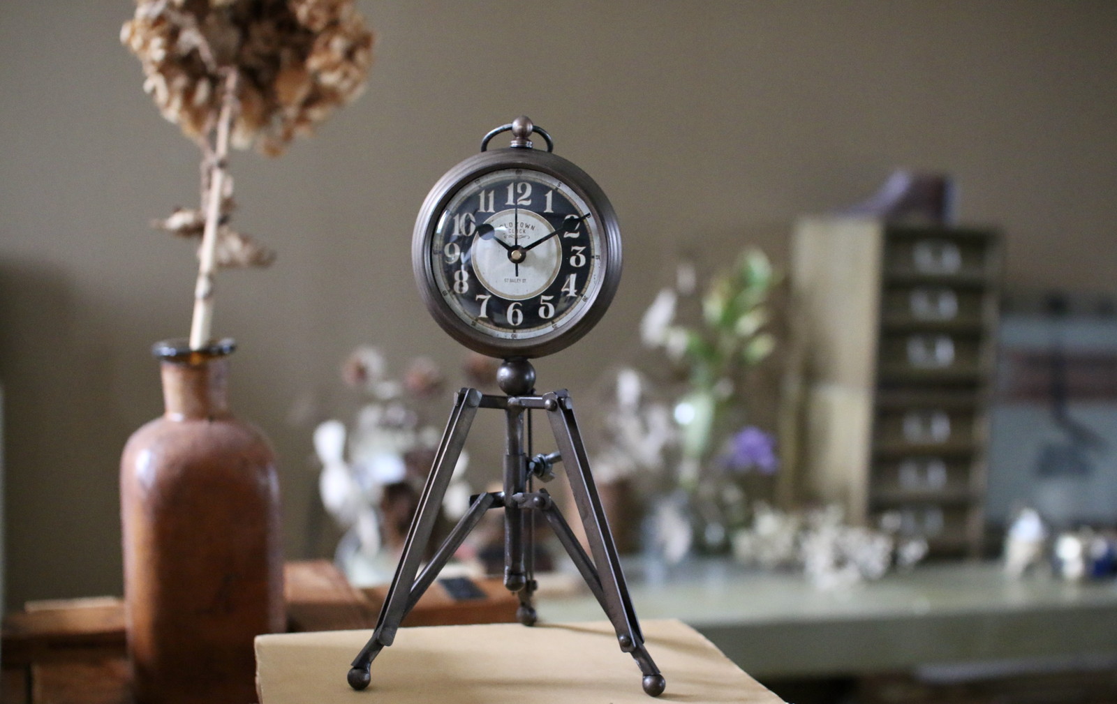 個人宅配送不可】ｽﾀﾝﾄﾞｸﾛｯｸ三脚ｶｯﾊﾟｰ: デコレーションアイテム ｜ YDM