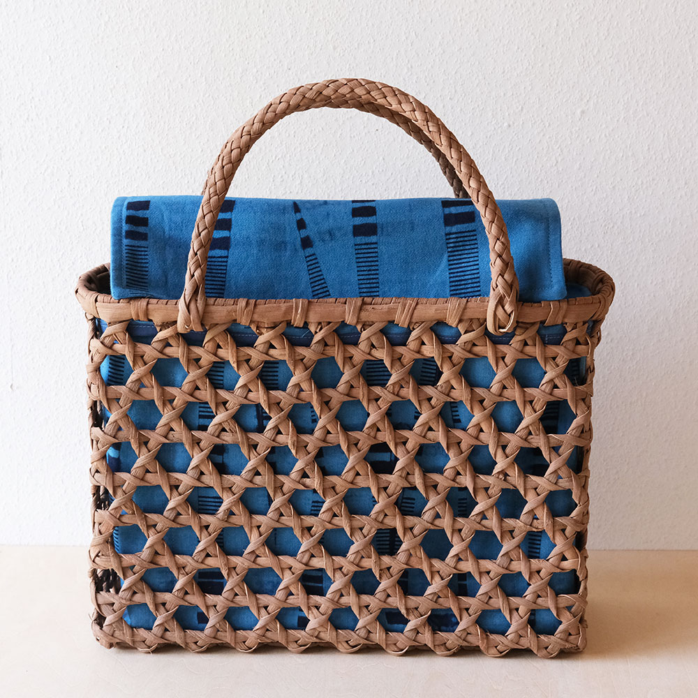 山葡萄 かごバッグ 巻き六つ目編み（藍染内布） | ORIORI