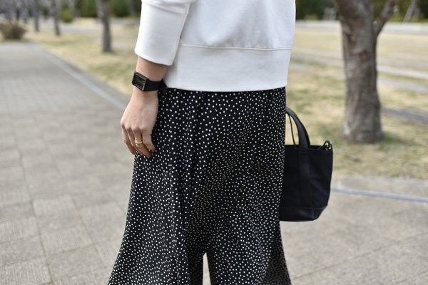 ゆったりフレアワイドパンツ – OURHOME