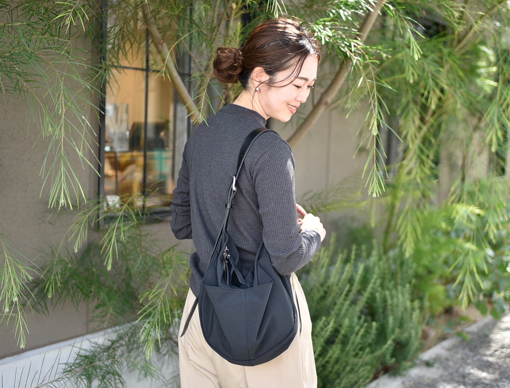 ムーンショルダーバッグ – OURHOME