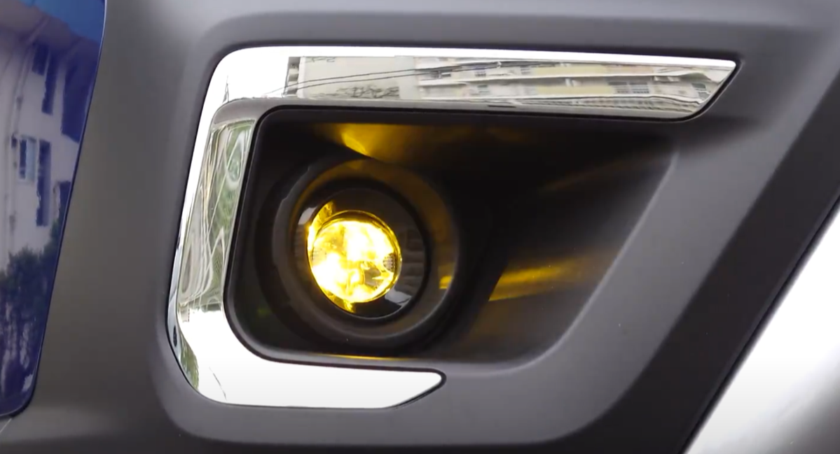 雪国には必須？レガシィアウトバックの LEDフォグランプ（クリア