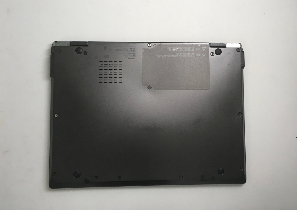 dynabook薄型ノートパソコンの基盤修理【三宮エリアのパソコン修理