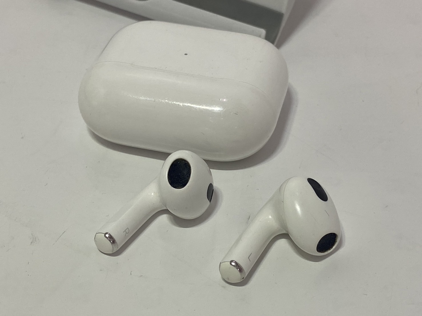 APPLE(アップル) AirPods 第3世代 MME73J/A A2565 A2564 A2566の激安