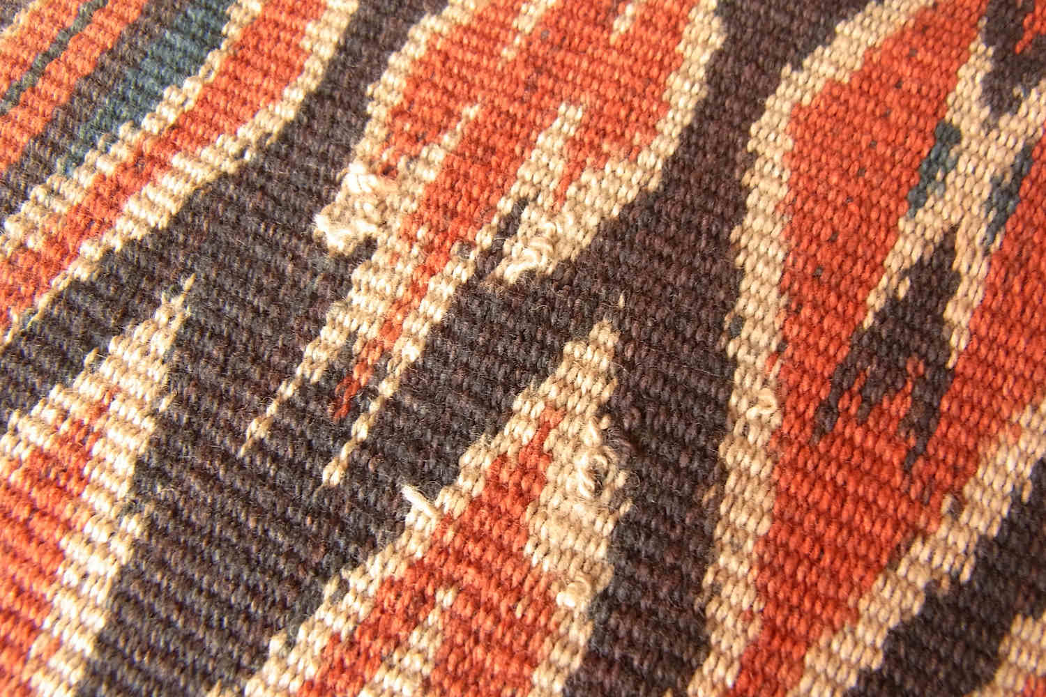 スラウェシ島トラジャ・イカットNo.T-ISW-010|野趣あふれる