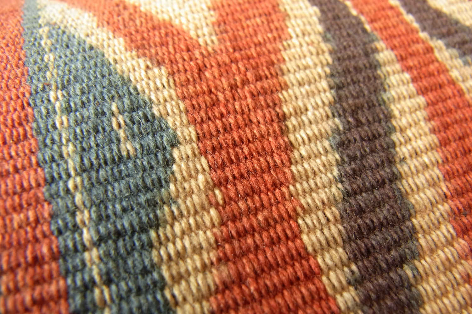 スラウェシ島トラジャ・イカットNo.T-ISW-012|野趣あふれる