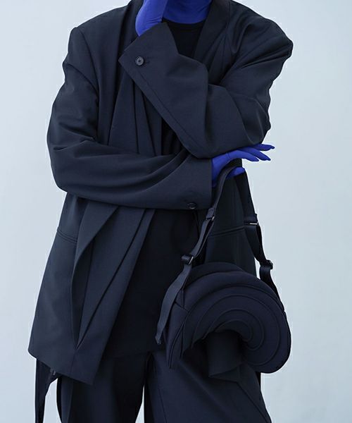 HATRA ハトラ Moebius Bag [black]