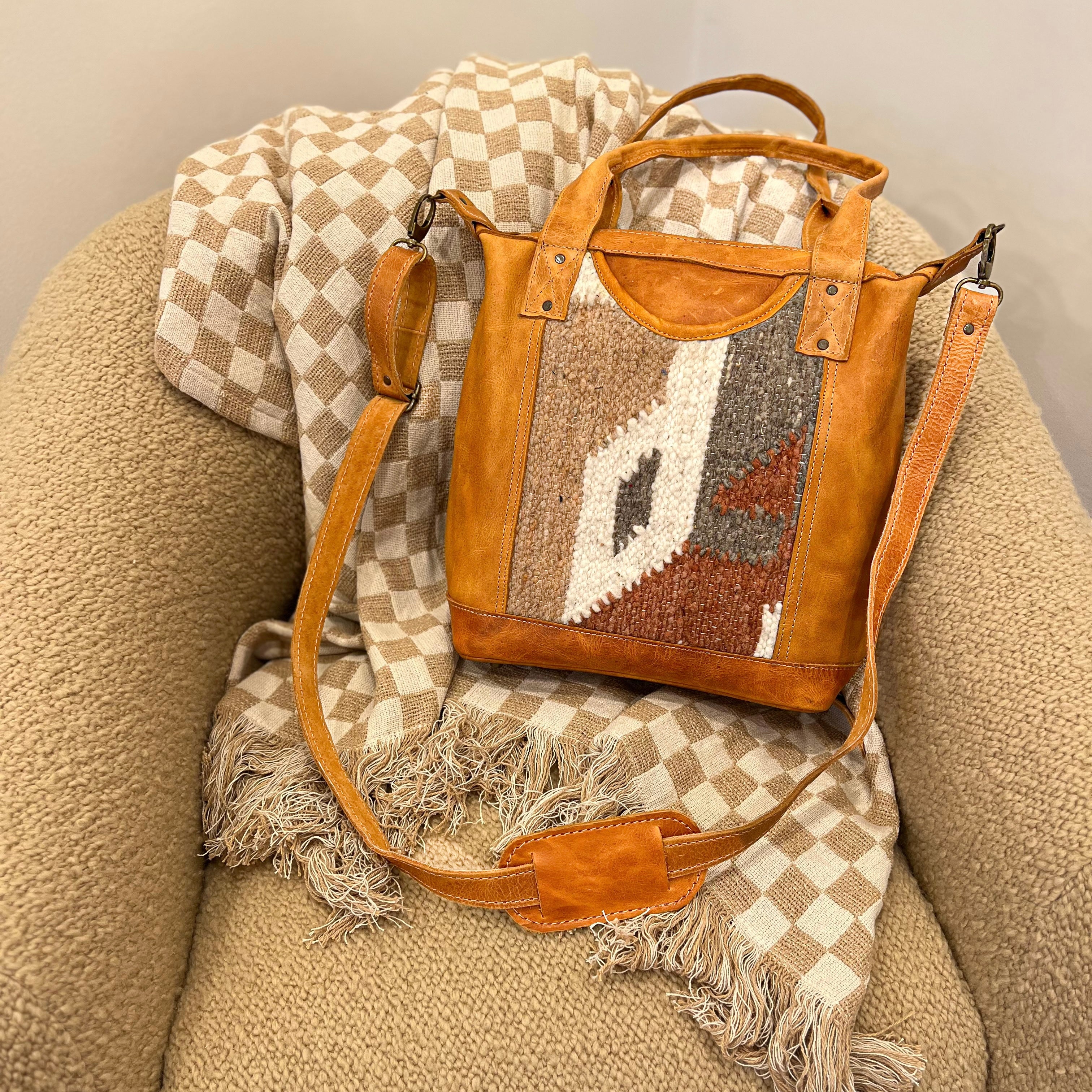 Small Convertible Wool Pocket Tote – Palma Artisan