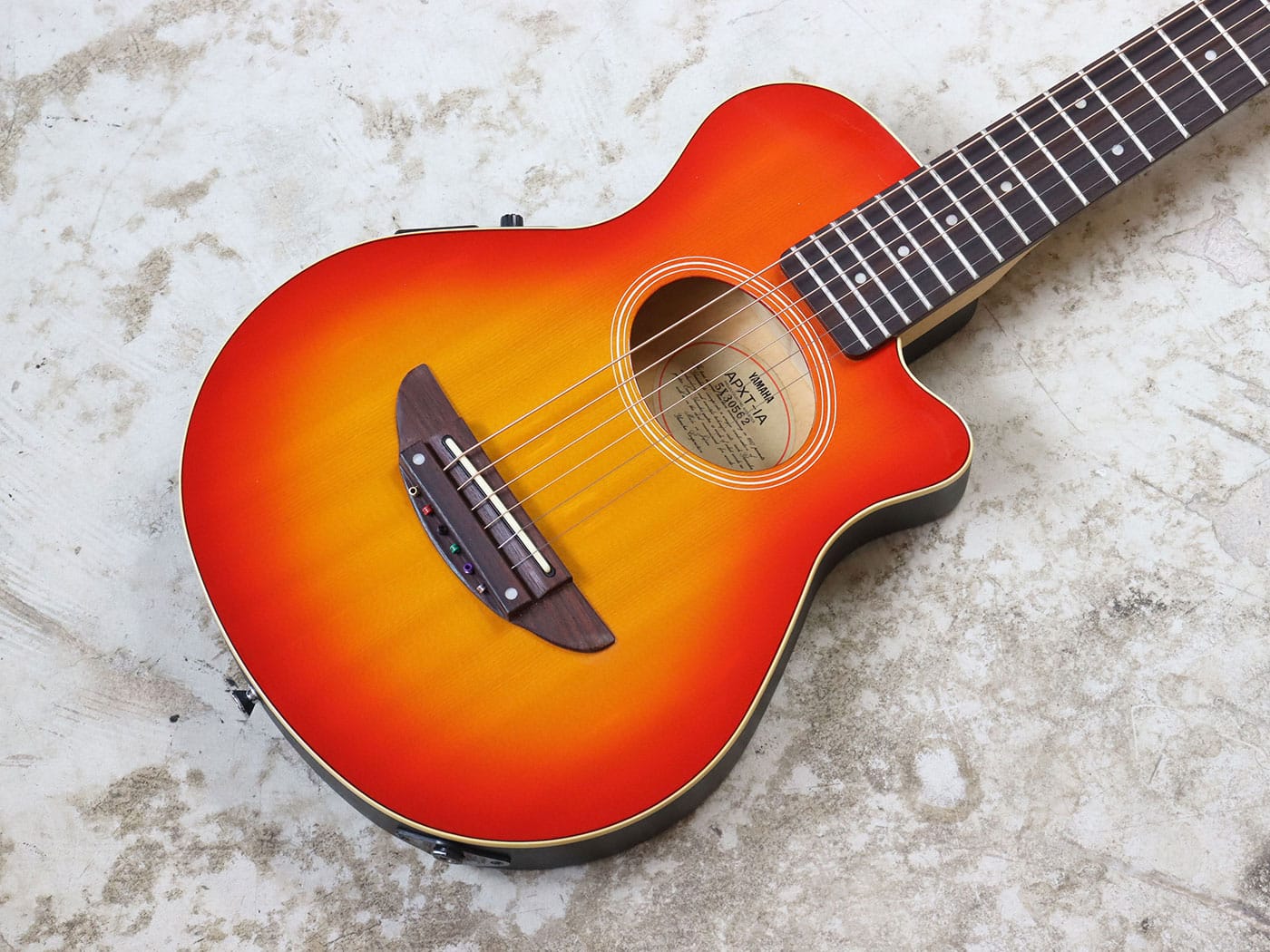 YAMAHA APXT-1A エレアコ ミニギター ヤマハ製ケース付 エレアコ