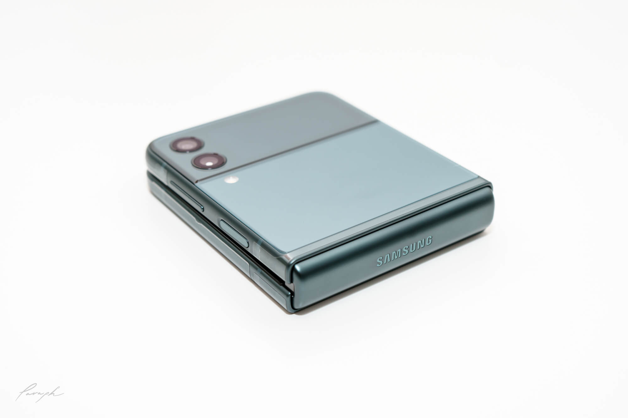 折りたたみスマホの完成系「Galaxy Z Flip3 5G」香港版 グリーンが