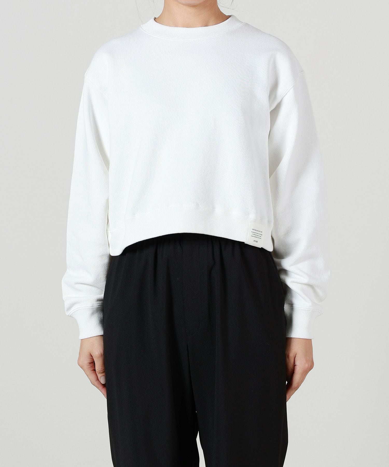 HYKE(ハイク)】 CROPPED SWEAT SHIRT｜PARIGOT ONLINE（パリゴオンライン）