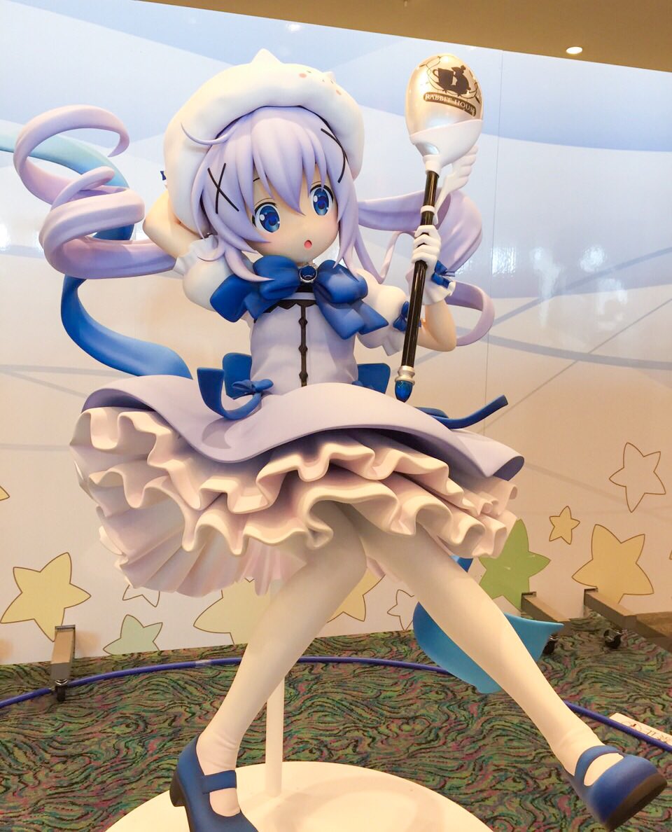会場では「魔法少女チノ」の彩色原型と、等身大フィギュアが展示中です