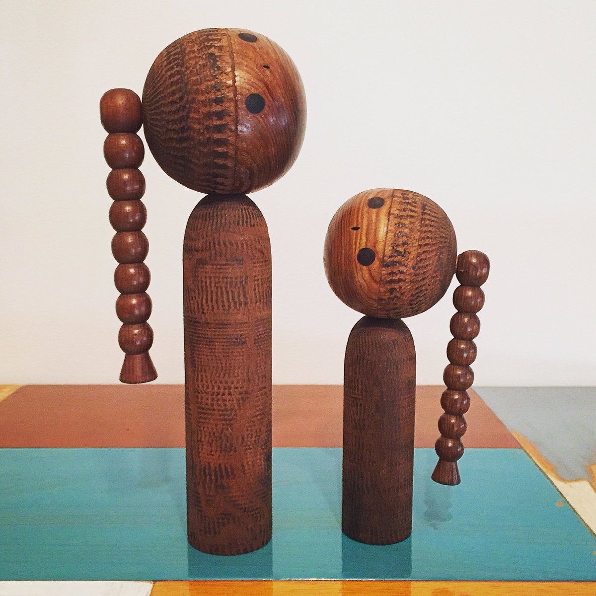 今日のこけし⑧ 石原日出男さんの「二人」は1960年代頃の創作こけし