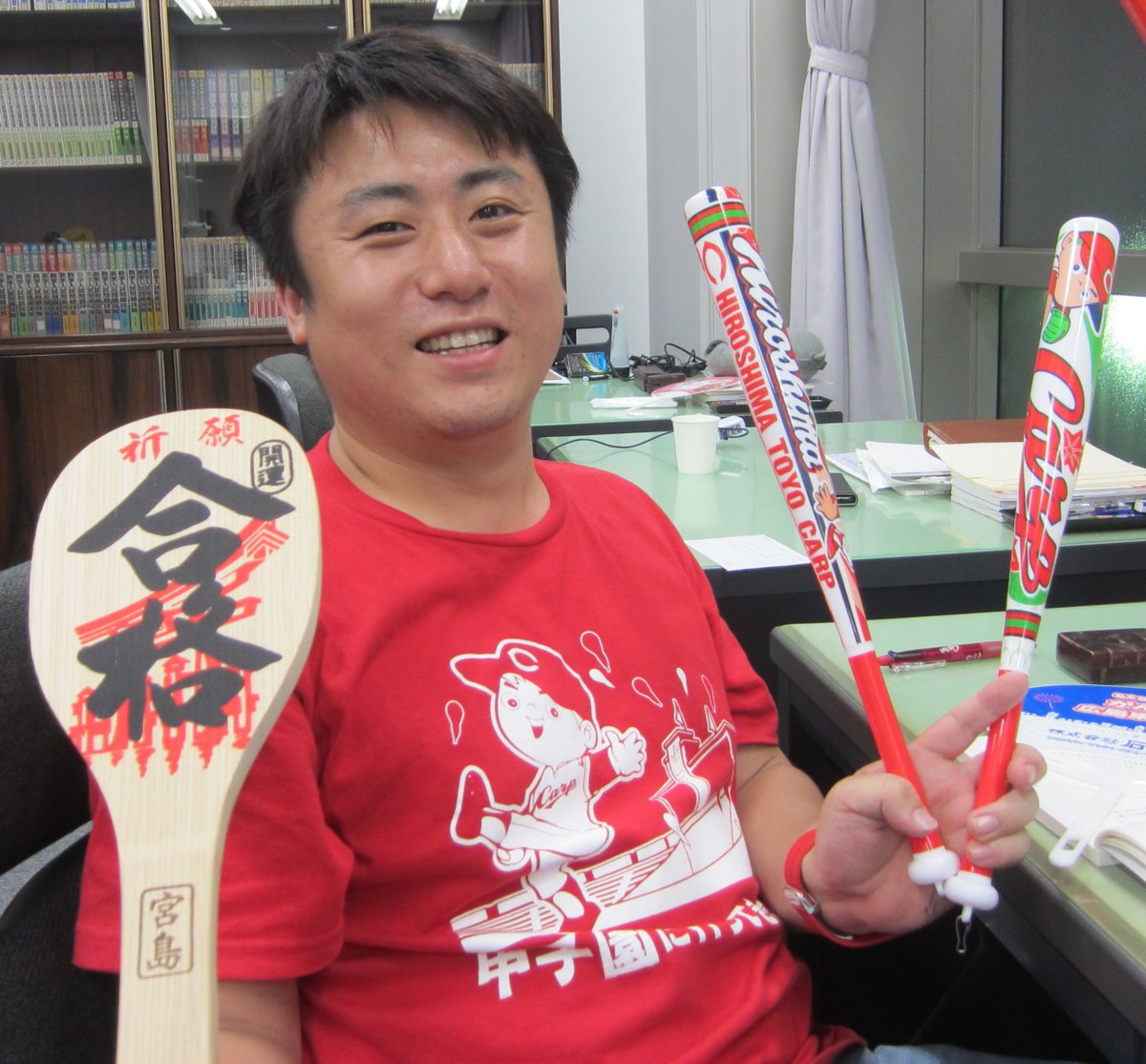 正解は、国語科の漆原慎太郎先生でした。 「知識と論理のバランス」を