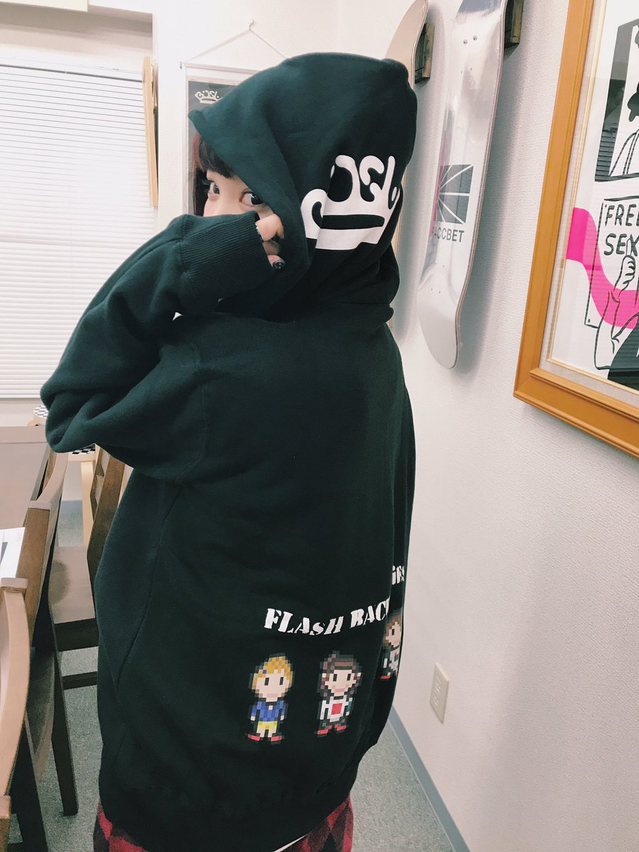 ニューグッズ ピクセルパーカー、 初期から今までのBiSHが お尻に。M