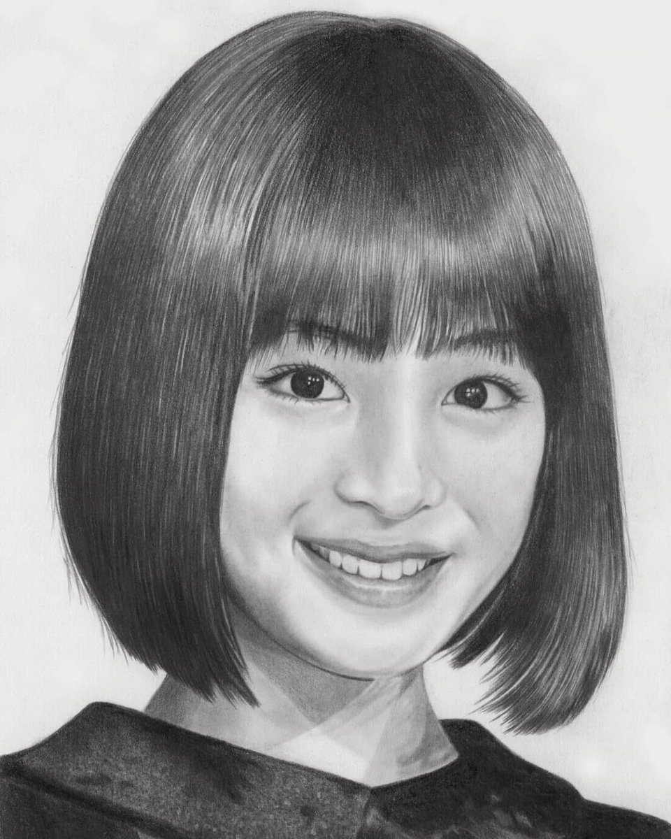 広瀬すずちゃんの鉛筆画完成しました😊✏✨✨✨ すごく可愛く描けた