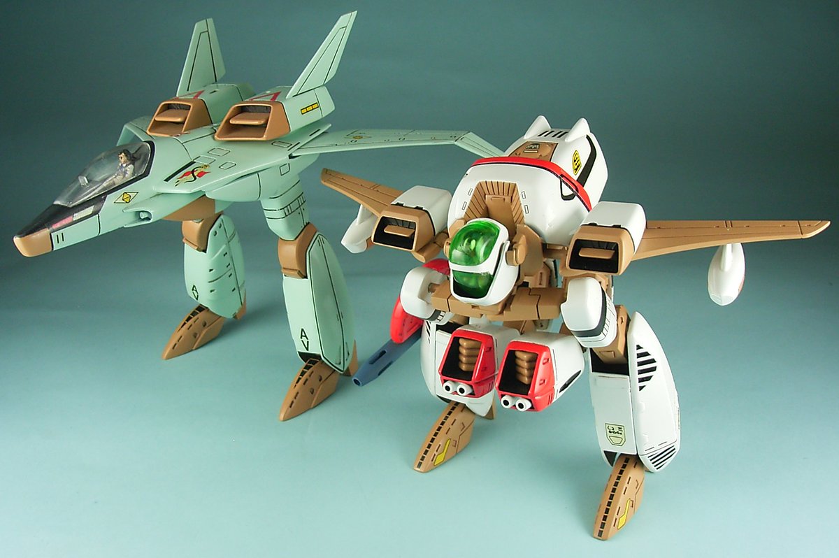 オーガスよりアリイ1/48オーガスガウォークです。 タンクやフライヤー