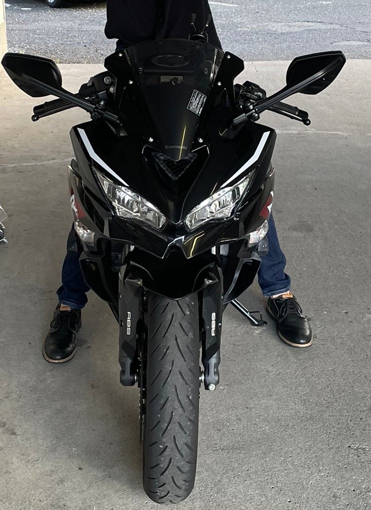 ミラーやっと交換できた〜 ついでにみんなよくつけてるやつも(＾ω＾)