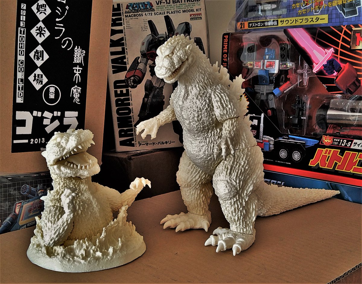 橋本さん原型のゴジラキットは他に断末魔ゴジラと初代ゴジラポスター