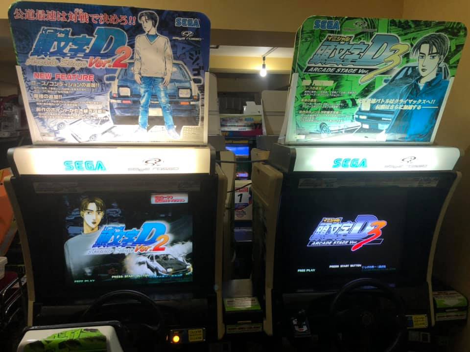 07、頭文字D ARCADE STAGE Ver.2（2席対戦台） 08、頭文字D ARCADE
