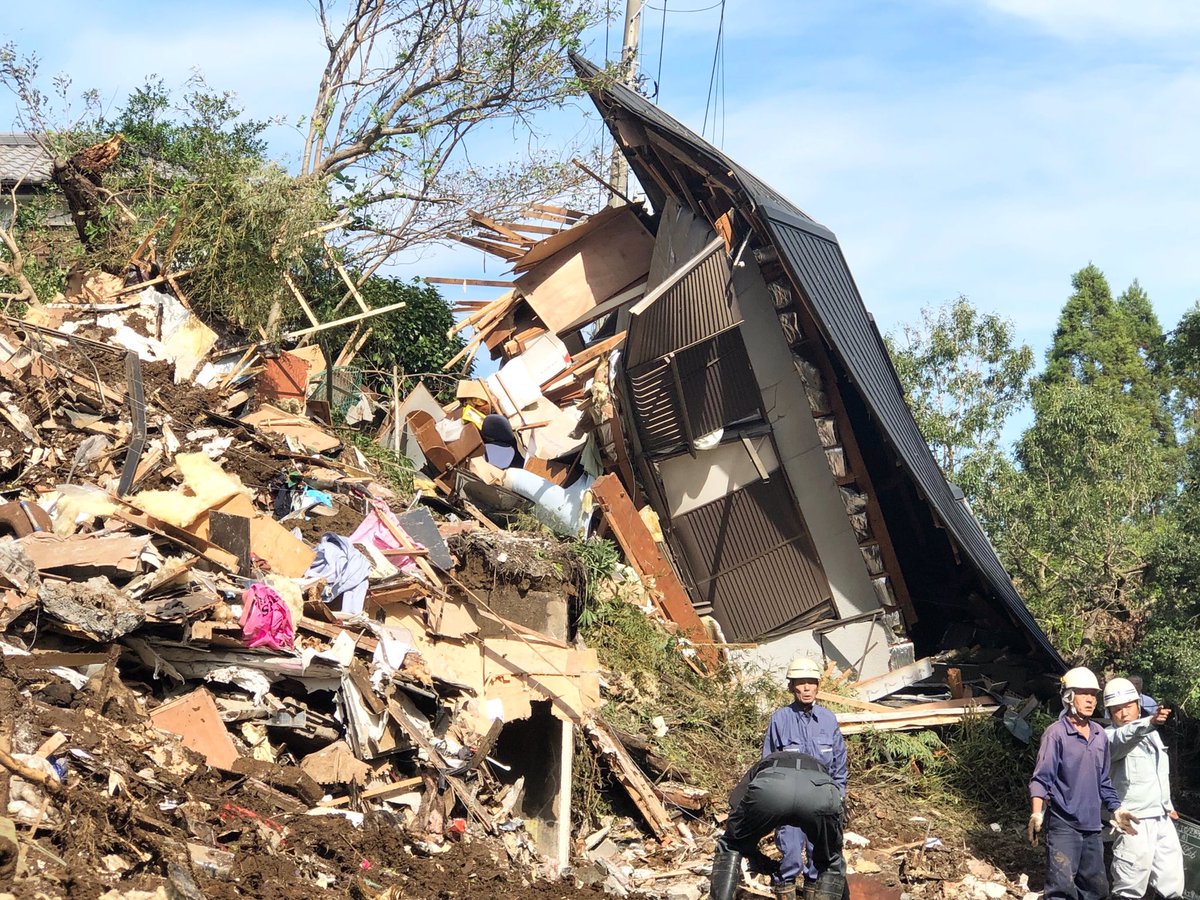 先ほど緑区誉田町の土砂崩れの現場を視察し、周辺の方が避難されている