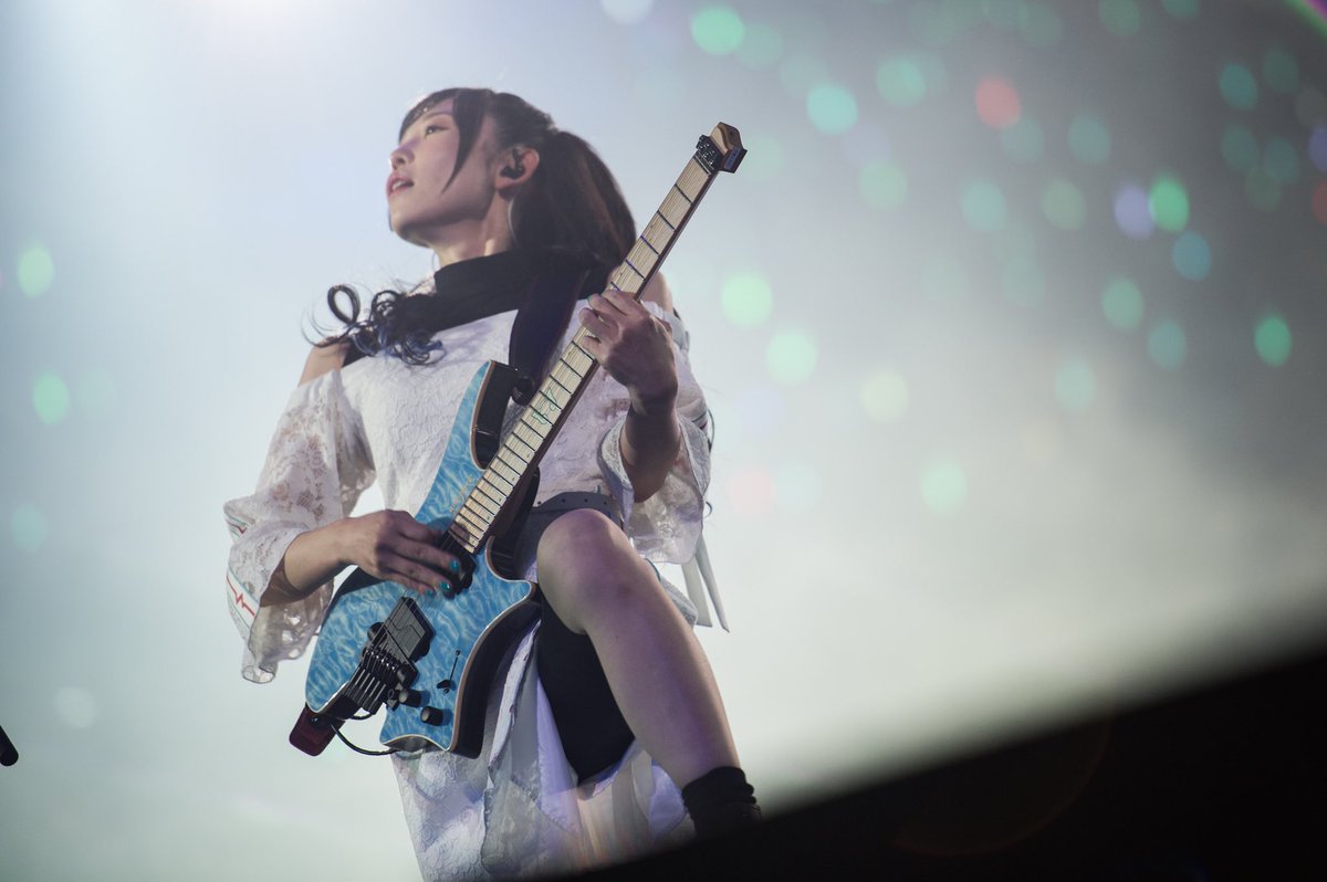 コンパクトで軽いので普段使いにも良い！ライブでは映える！ ⭐️RAISE