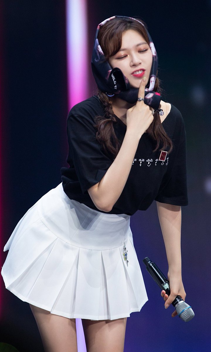 ジョンヨン、座って参加へ…体調考慮】 ジョンヨンは、オンライン