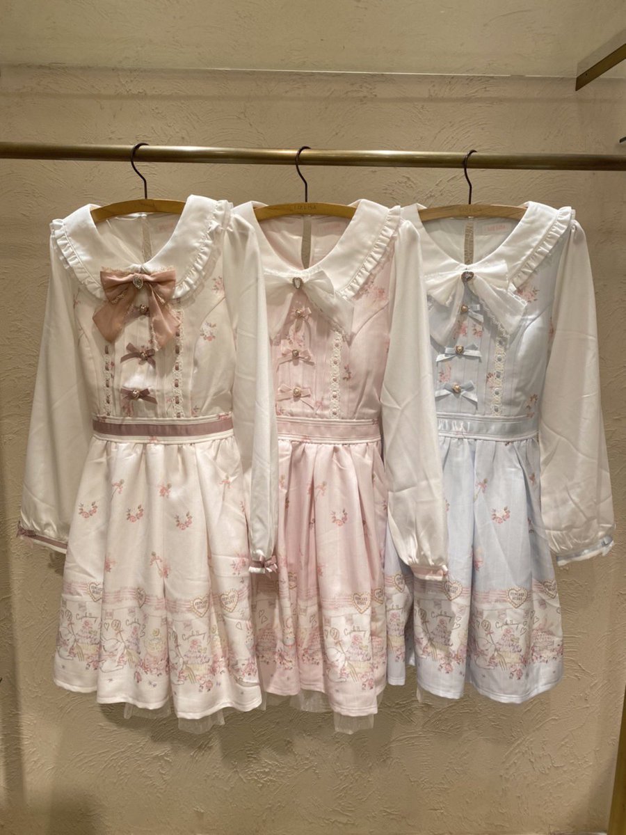 2021 Winter Collection ~~ #CupcakeBunny柄ワンピース 品番 117-6011