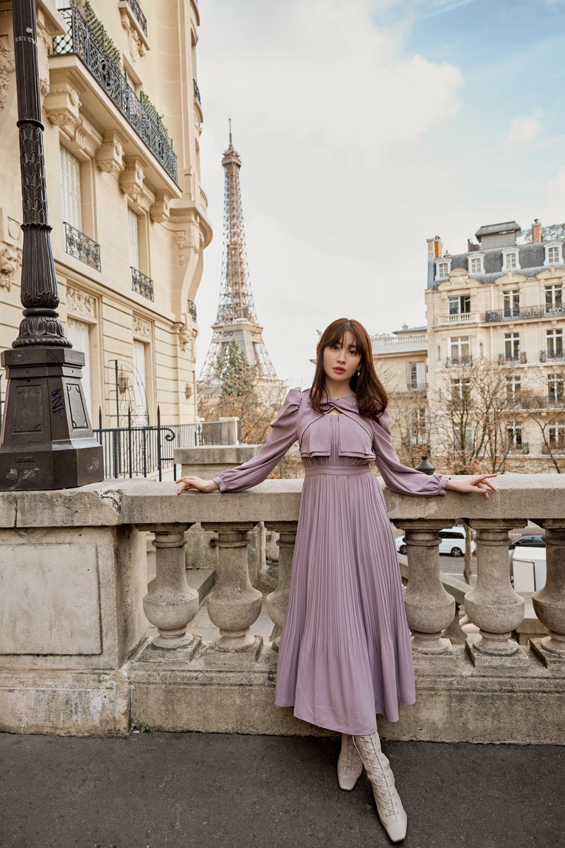 𝖧𝖺𝗋𝗎𝗇𝖺'𝗌 𝖬𝖾𝗌𝗌𝖺𝗀𝖾💋】 胸元のツイストデザインをリボン