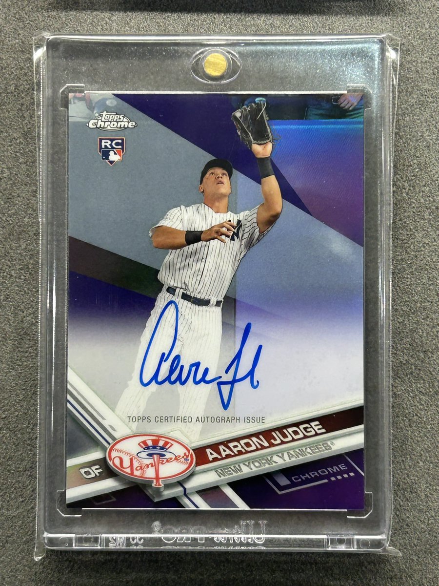 アーロン・ジャッジ選手2年連続MVPおめでとうございます✨ 当店では