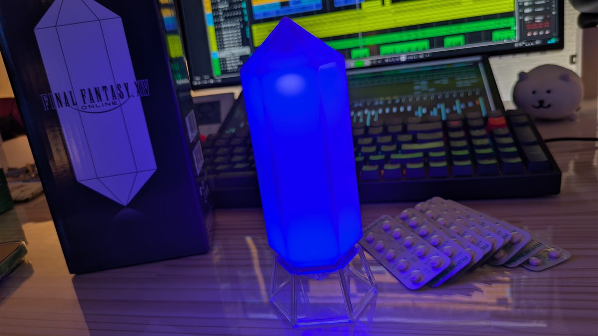ファイナルファンタジーXIV LEDライト 光のクリスタル 2個セット