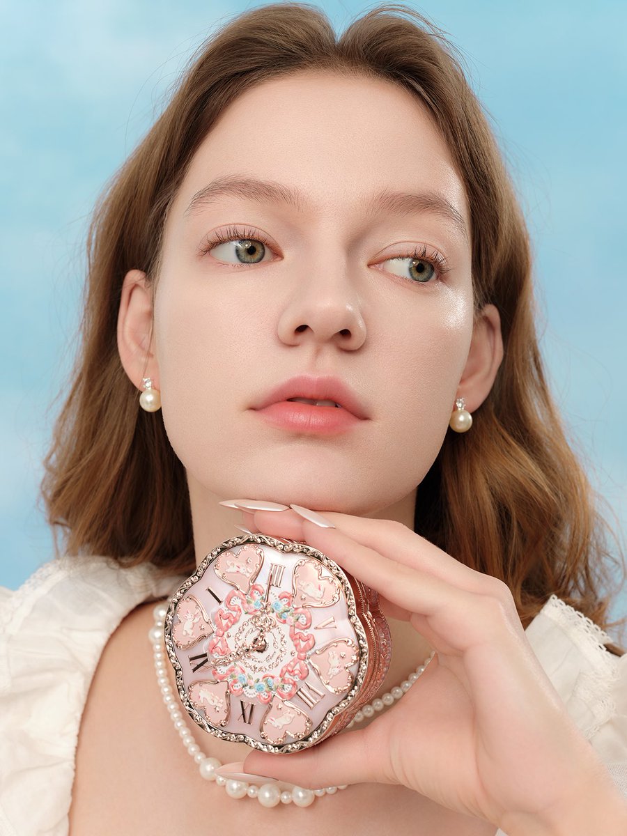 🐇 シフォンヴェール クッションファンデーション 駆ける白うさぎと