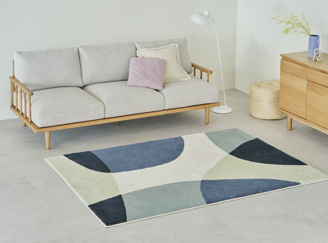 unicoの新作ラグをご紹介！ 丸みのある曲線柄を、同系色のカラーで描い