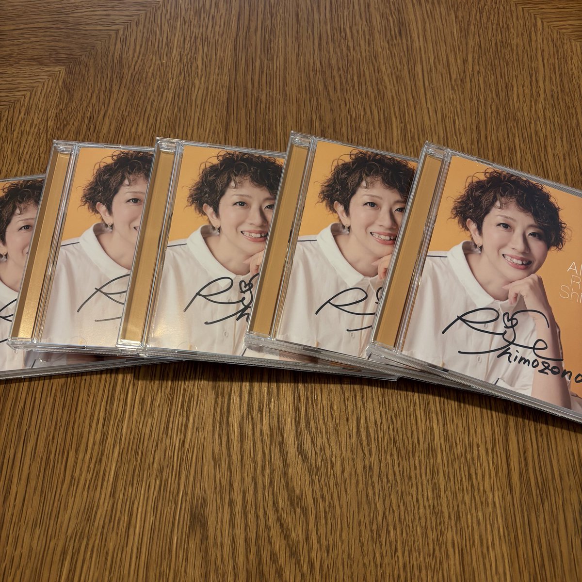 ありがたい事にどんどんCDがお嫁に出て行きます💿 これはサイン入り