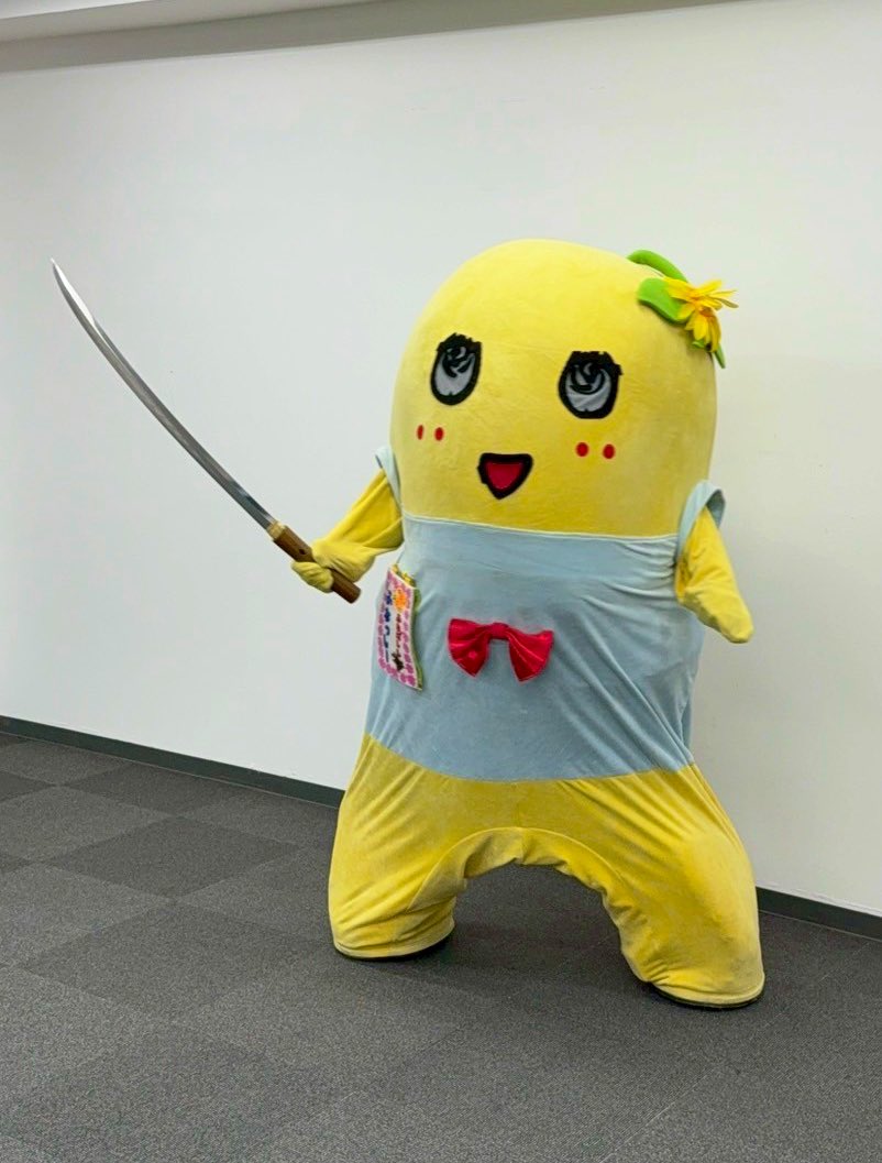 みんなー今日も一日お疲れ様なっしー♪ ヾ(。゜▽゜)ノ刀剣画報さんの