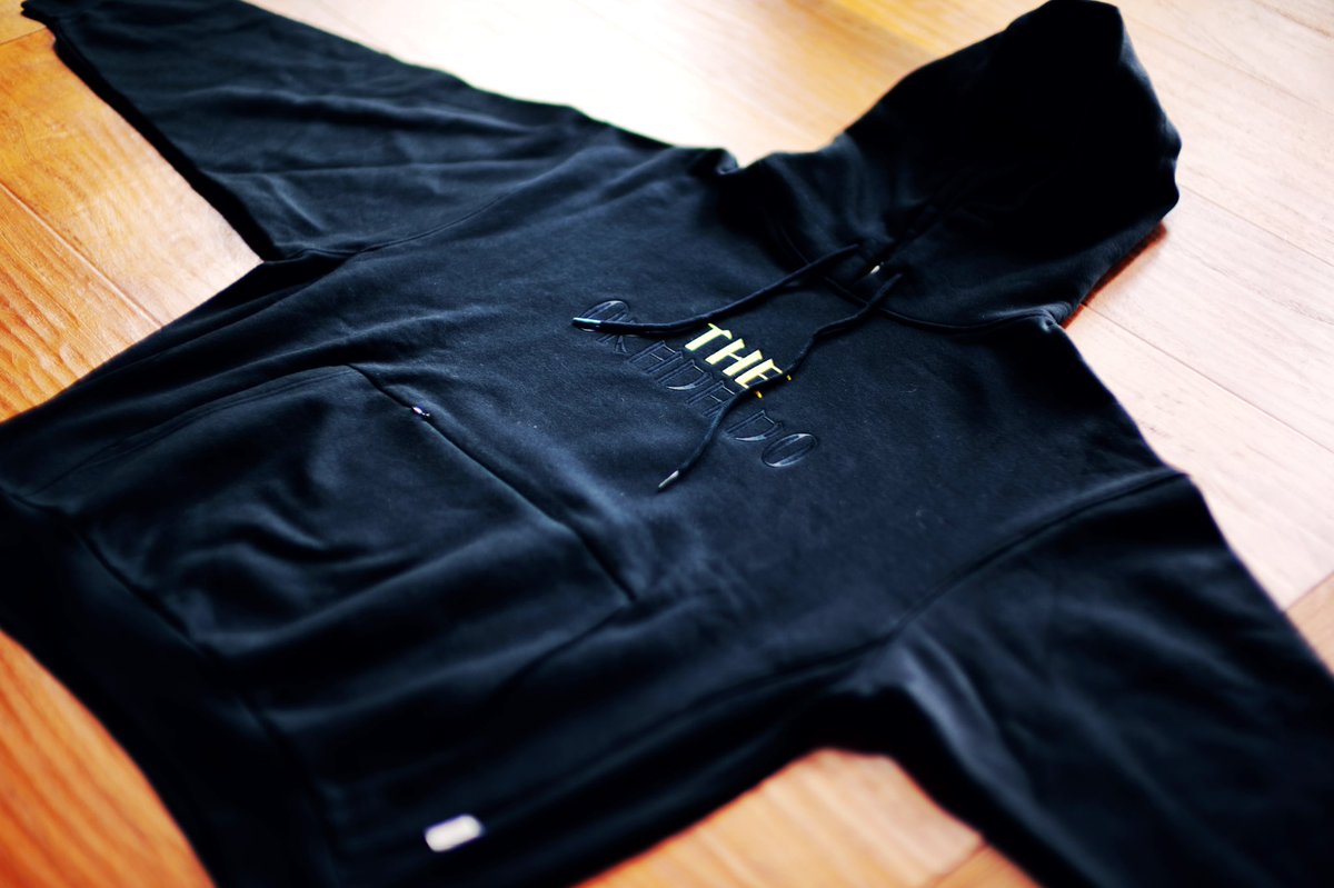 ちなみにHOODIEは ファンクラブ入ってなくても買えます！ 一門には興味