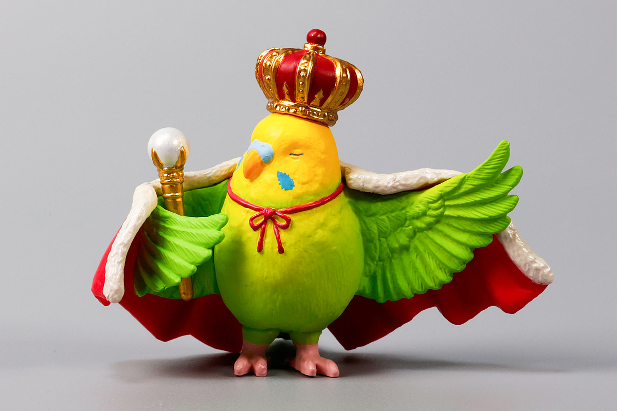 鳥たちの気品溢れる姿がかわいい！「王様気鳥 -おうさまきどり