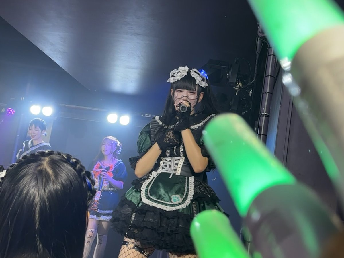 sync sens 猫(にゃん)ちゃん、新衣装お披露目のチェキと一緒にびっくり