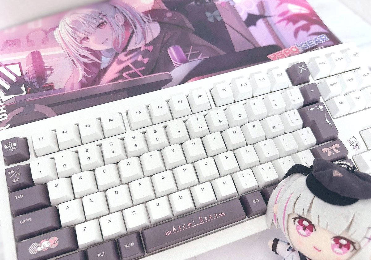 色調整後のキーボード見てきたよｫ🩶⸒⸒ 黒のキーの赤みがなくなって