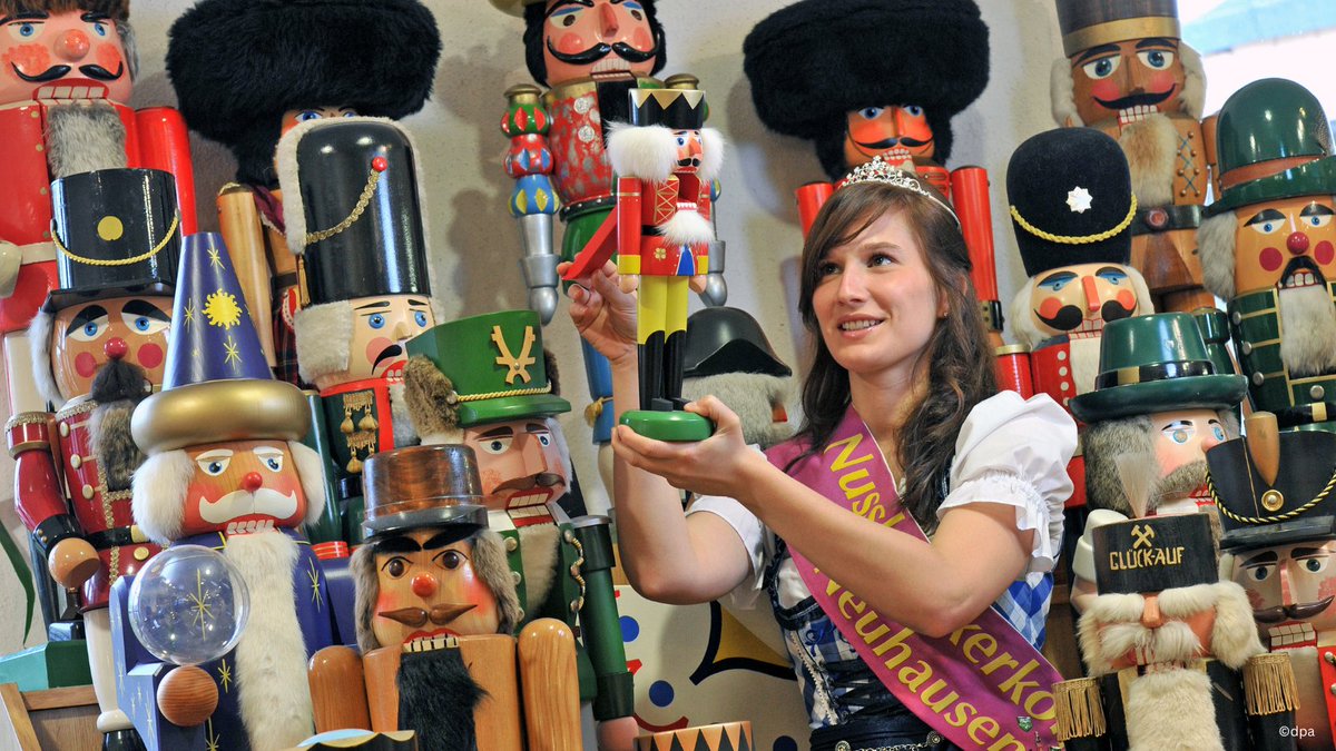 くるみ割り人形博物館は、伝統的な木工芸品が有名なエルツ山地の
