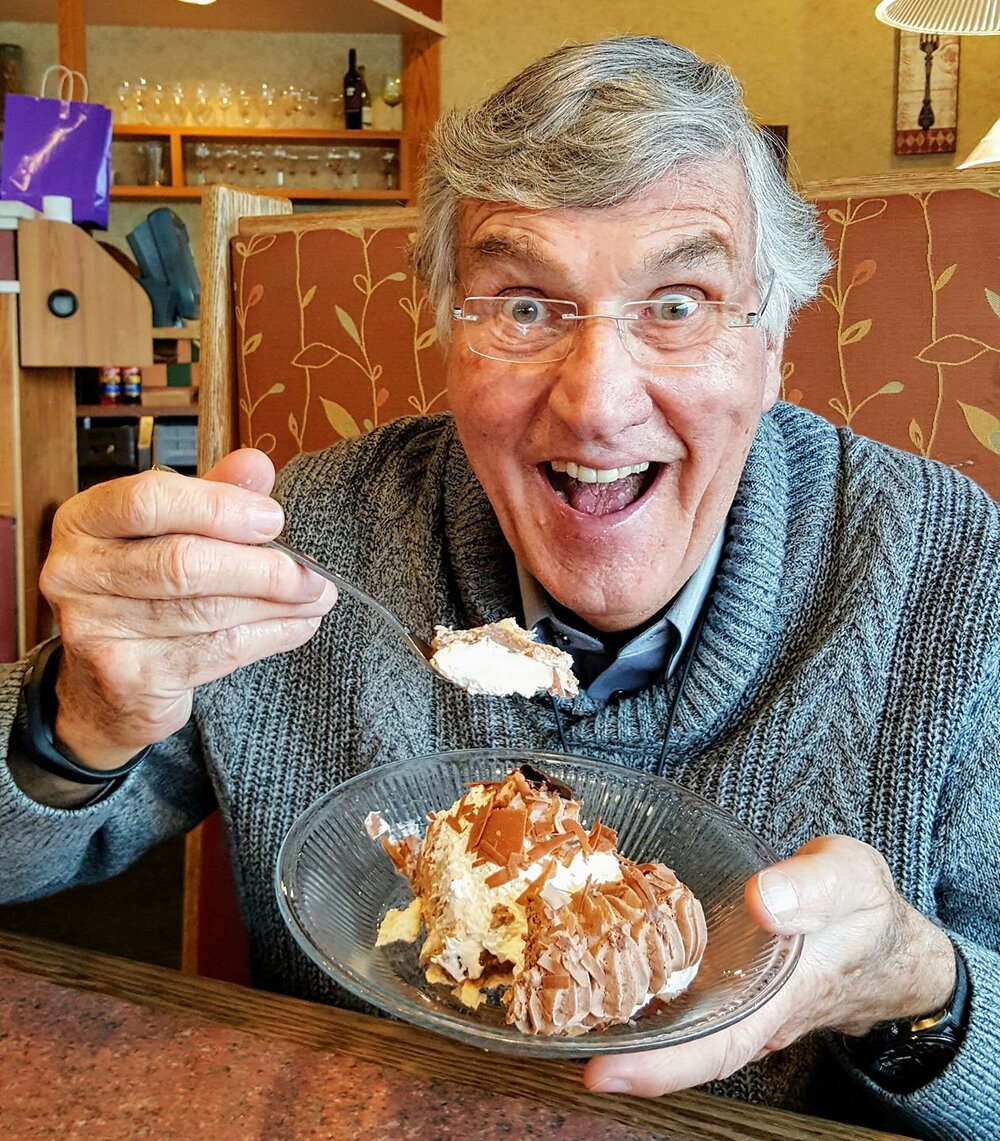 1月22日は英出身の世界一愉快な料理研究家グラハム・カーの誕生日