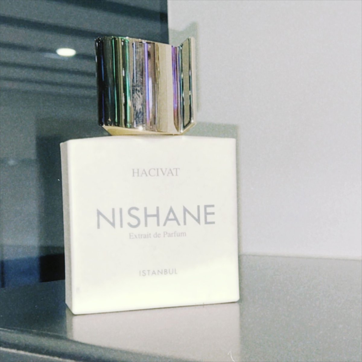 Nishane ｜ ハジワット 弾けるパイナップルとグレープフルーツ